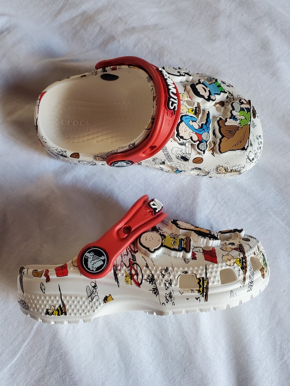 Peanuts x Crocs Snoopy Charlie Brown Clogs Limited Jibbitz Shoes Kids Size 8